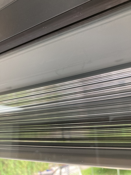 Help! Does anyone have vufold bifolds with blinds?