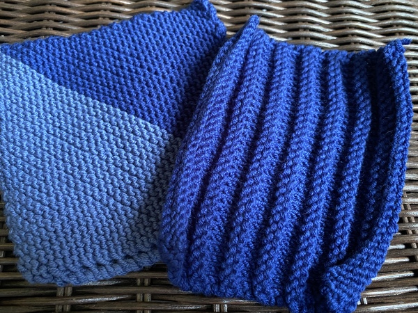 Woolly Hugs. A Blanket for the very lovely Etotheipiplus1equals0 and her children. Crafters and donors, we need your help.