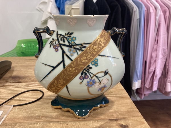 Pottery experts please help me identify this mark