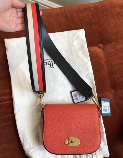 Urgent help (in store and need to decide)!