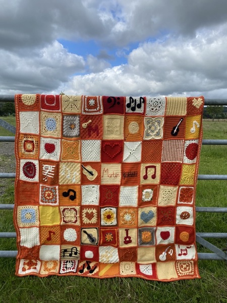 Woolly Hugs. A Blanket for the very lovely UtterlyEthereal. Crafters and donors, we need your help.