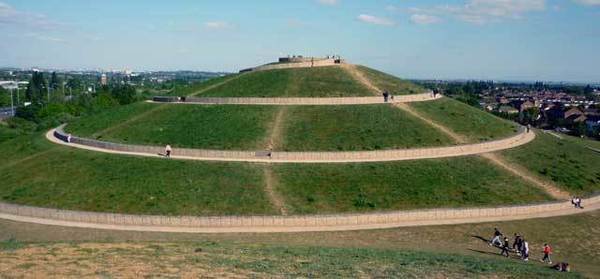 To be amused by how absurdly shite the marble arch mound is