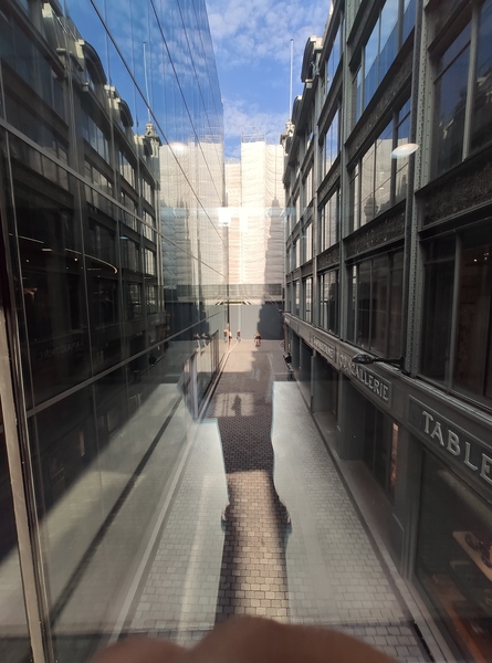 Les Parisiennes des Mamansnet: For the Love of Well Dressed Women in Repose