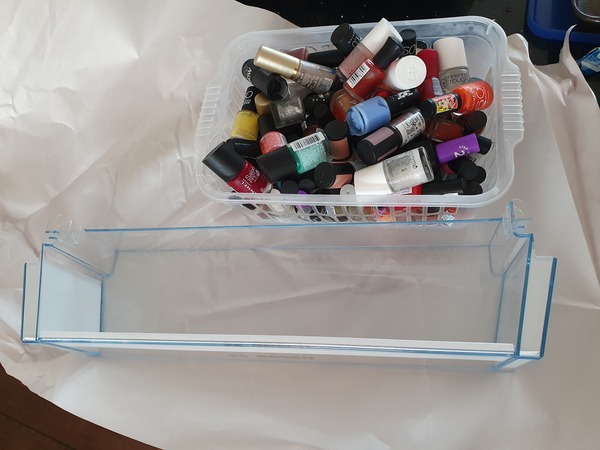 Decluttering one item a day thread number 18 – quickly stashing our clutter in charity shops now we can let people back inside our houses