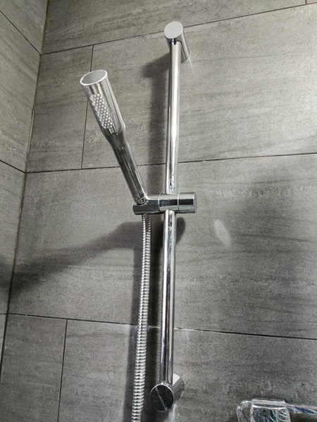 Bath with shower - water going everywhere!!!