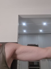 Upper arms look awful 😞