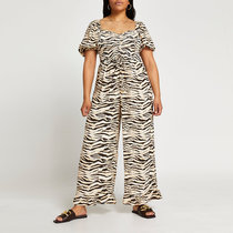 I'm a personal shopper/stylist, send me your requests!