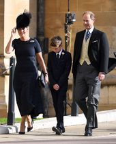 To wear mostly black to a wedding?