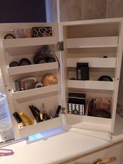 Show me your makeup bags!