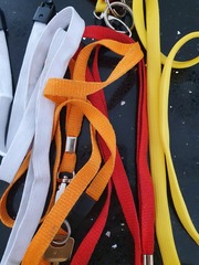 Decluttering one item a day thread number 18 – quickly stashing our clutter in charity shops now we can let people back inside our houses