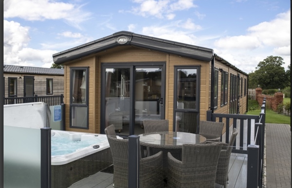 AIBU that our holiday lodge isn't what we booked?