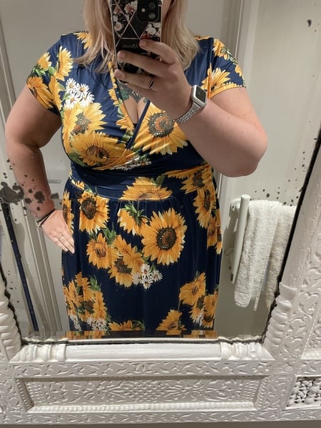 Looking for a tea dress or very similar size 18 classic style - where are all the classics? Next day delivery