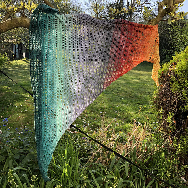 Quick but interesting shawl pattern?