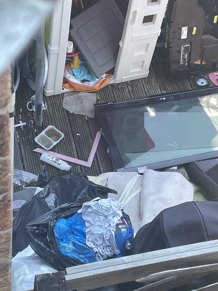 Neighbours rubbish and rats