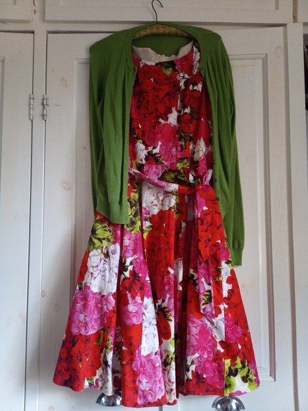 October wedding guest, is this dress ok ?
