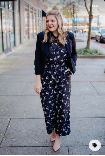 What's the best smart casual outfit/way to hid menopause tummy?