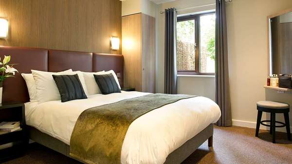 Center parcs - how would you split the cost of a lodge?