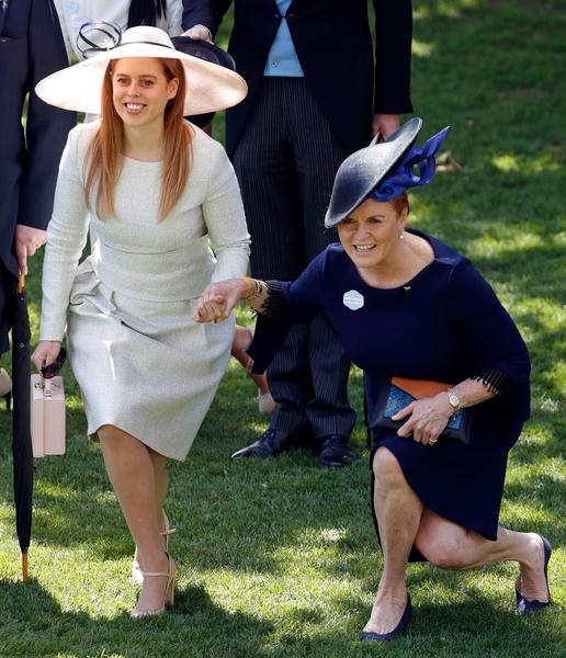 to ask should people still be bowing/curtseying to royalty