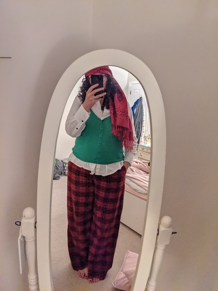 Help 90s themed fancy dress party tomorrow