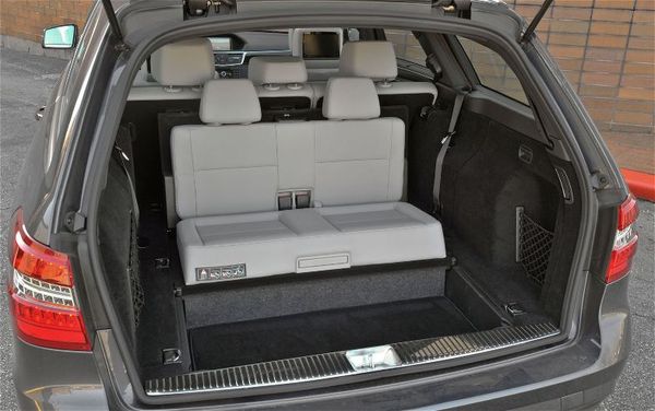 AIBU to not want child to travel in boot
