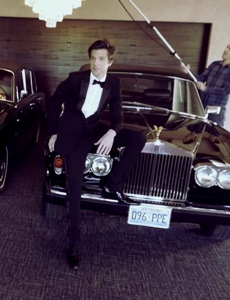 Swagger Inn 169 - Sod this for a game of --soldiers-- Musketeers - let's go somewhere hot and sunny.