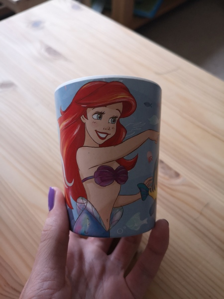 Does anyone have this Little Mermaid cup?