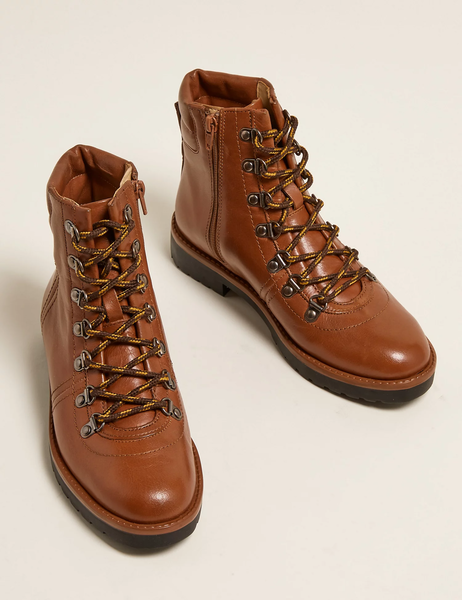 Can men wear these boots?