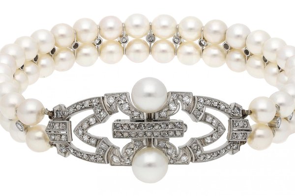 Royal Style - Leti loves a linear look, but Maxima's mantra is more!