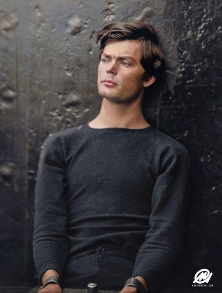If somebody from the 15th Century was stood in front of you, wearing jeans and a top, do you think you’d be able to tell they were from a different era?!