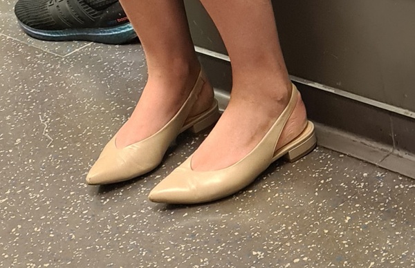 What shoes are people wearing for work now?