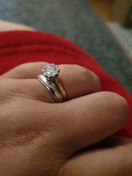 To ask if your engagement and wedding rings are the same metals/colour?