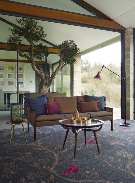 Plain or pattern carpet?