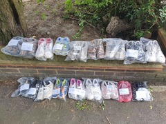 Decluttering one item a day thread number 18 – quickly stashing our clutter in charity shops now we can let people back inside our houses