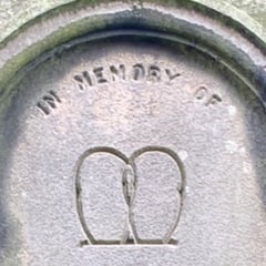 I can’t look at this tombstone without seeing a fanjo