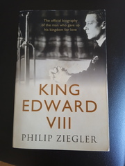 Royal Style - Leti loves a linear look, but Maxima's mantra is more!