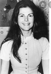 Royal Style - Leti loves a linear look, but Maxima's mantra is more!