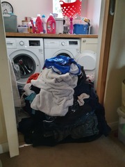 Decluttering one item a day thread number 18 – quickly stashing our clutter in charity shops now we can let people back inside our houses