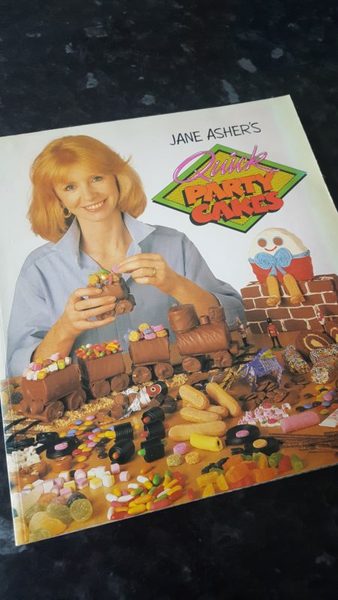 Children’s birthday cakes from 80s
