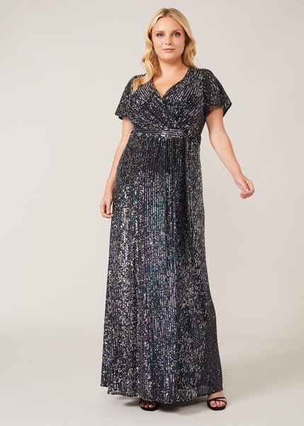 Help!! Need a dress in 8 days that won’t make me look like a whale!