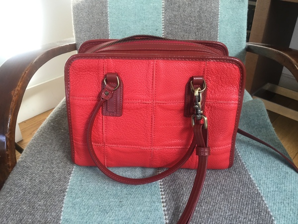Classy but understated bag brands?