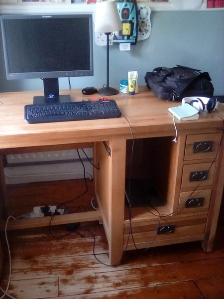 Does anyone have a NICE box room? Feel free to critique my shithole (pics)