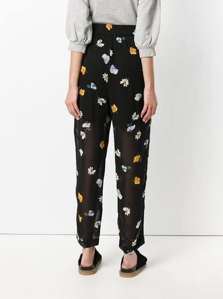 Les Parisiennes des Mamansnet: Do not ask the kock about les préservatifs in the food.