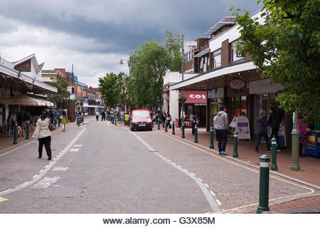 Royal Holloway - is the area isolated/a bit dull?