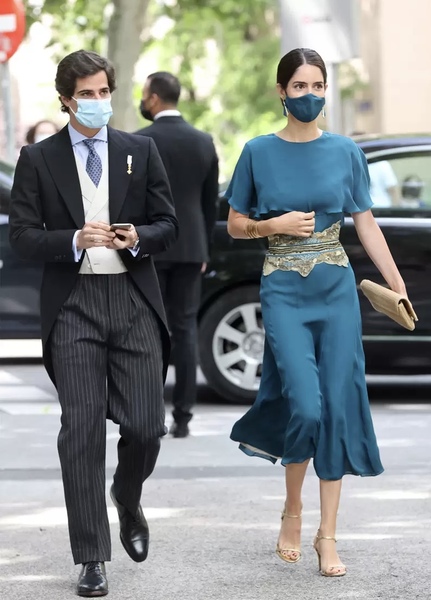 Royal Style - Leti loves a linear look, but Maxima's mantra is more!