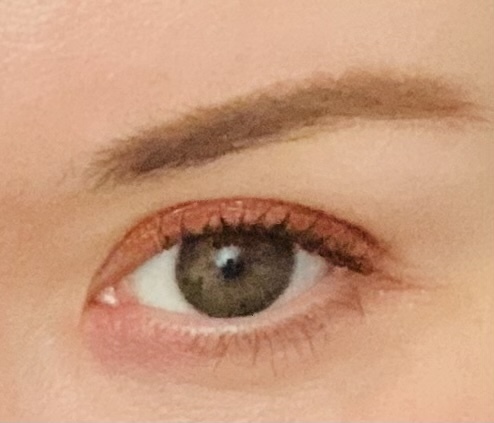 Eye colour