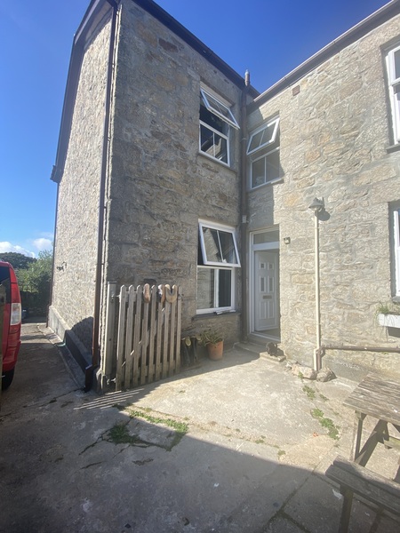 Old house, the rising damp debate