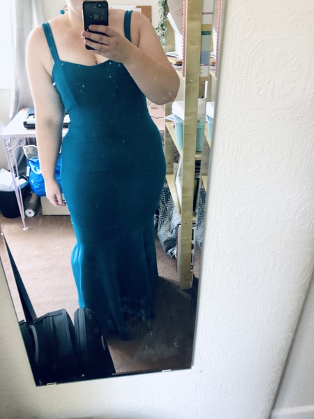 Help me style this dress for a Prohibition-themed party