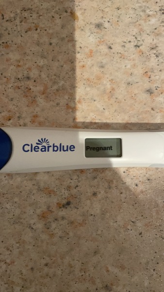 According to flo app I’m 18 dpo and af is 3 days late. Vvv faint bfp?