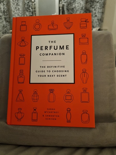 The lovely friendly perfumistas thread 30: summer has arrived (allegedly) and we all smell incredible 😉