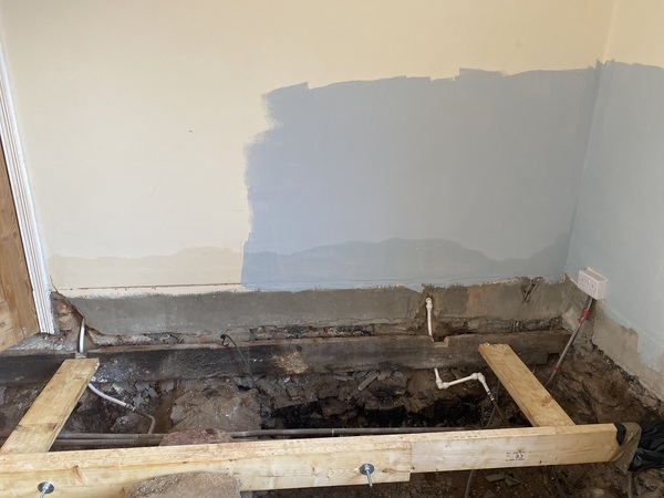 Old house, the rising damp debate